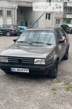 Седан Volkswagen Jetta 1988 в Львові