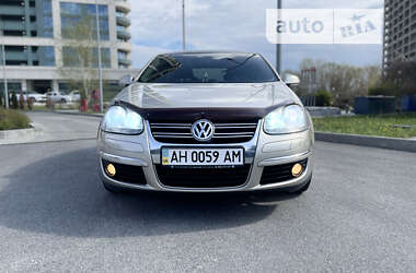 Седан Volkswagen Jetta 2006 в Днепре