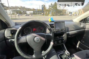 Седан Volkswagen Jetta 2006 в Днепре