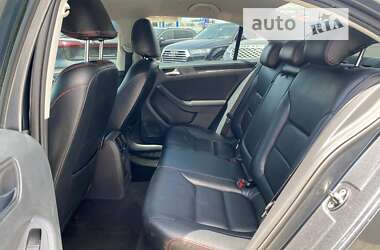 Седан Volkswagen Jetta 2012 в Львове