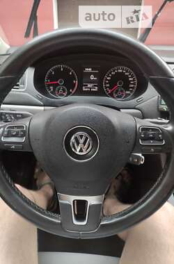 Седан Volkswagen Jetta 2012 в Львове