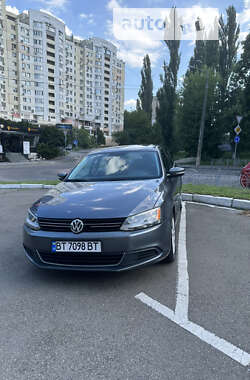 Седан Volkswagen Jetta 2012 в Києві