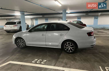 Седан Volkswagen Jetta 2016 в Киеве