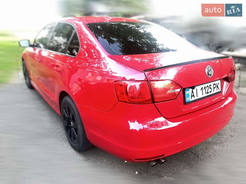Седан Volkswagen Jetta 2012 в Києві