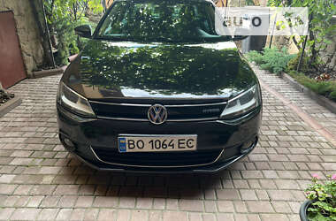 Седан Volkswagen Jetta 2013 в Тернополі