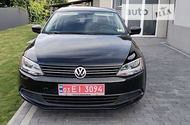 Седан Volkswagen Jetta 2013 в Дубні