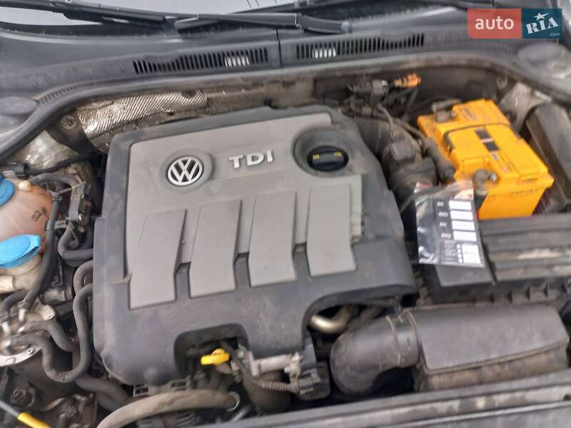 Седан Volkswagen Jetta 2016 в Калуше