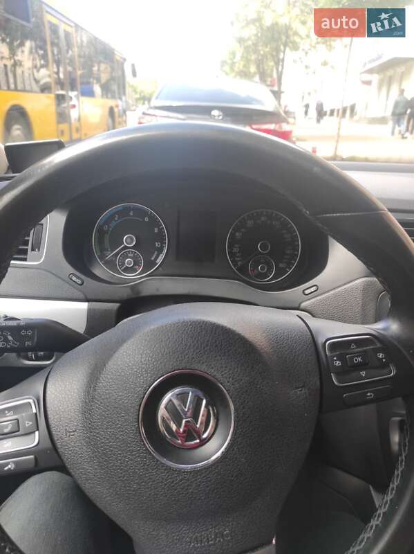 Седан Volkswagen Jetta 2014 в Києві