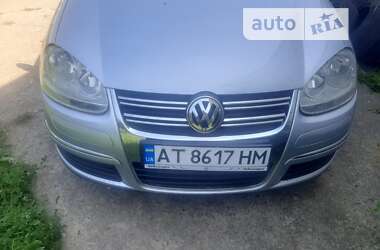 Седан Volkswagen Jetta 2005 в Калуші