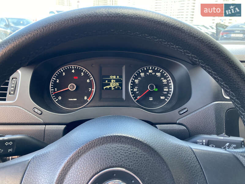 Седан Volkswagen Jetta 2014 в Києві