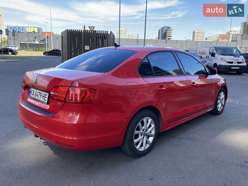 Седан Volkswagen Jetta 2014 в Києві