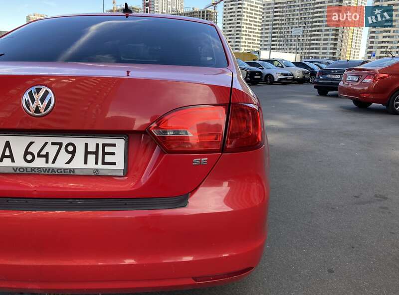 Седан Volkswagen Jetta 2014 в Києві