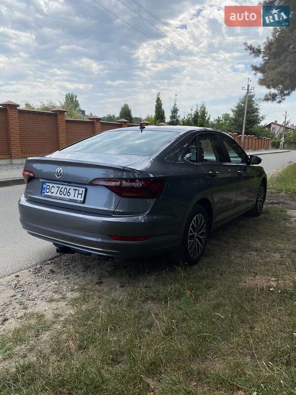Седан Volkswagen Jetta 2018 в Львове