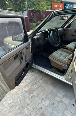 Седан Volkswagen Jetta 1988 в 