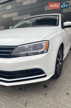 Седан Volkswagen Jetta 2017 в 