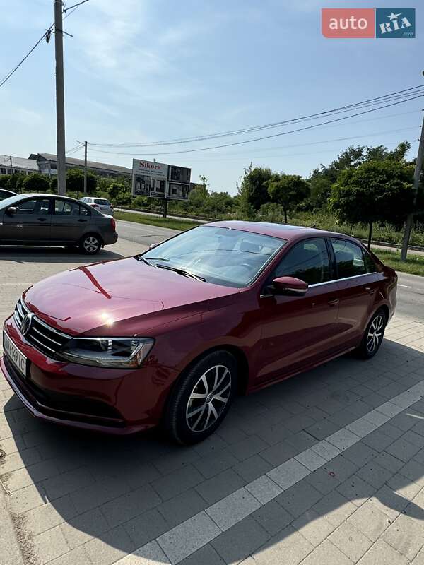 Седан Volkswagen Jetta 2017 в Ужгороде