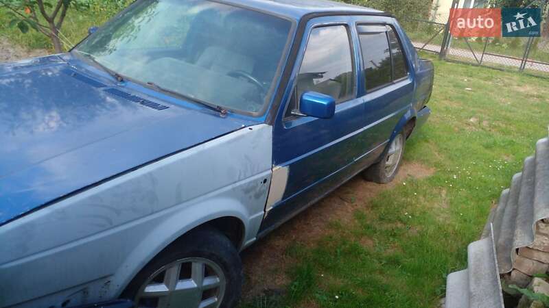 Седан Volkswagen Jetta 1984 в Львове