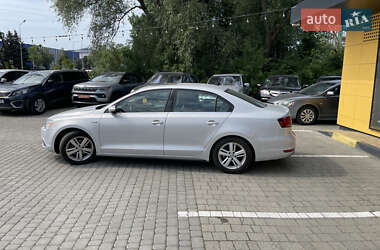 Седан Volkswagen Jetta 2013 в Львові