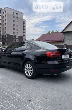 Седан Volkswagen Jetta 2016 в Хмельницькому