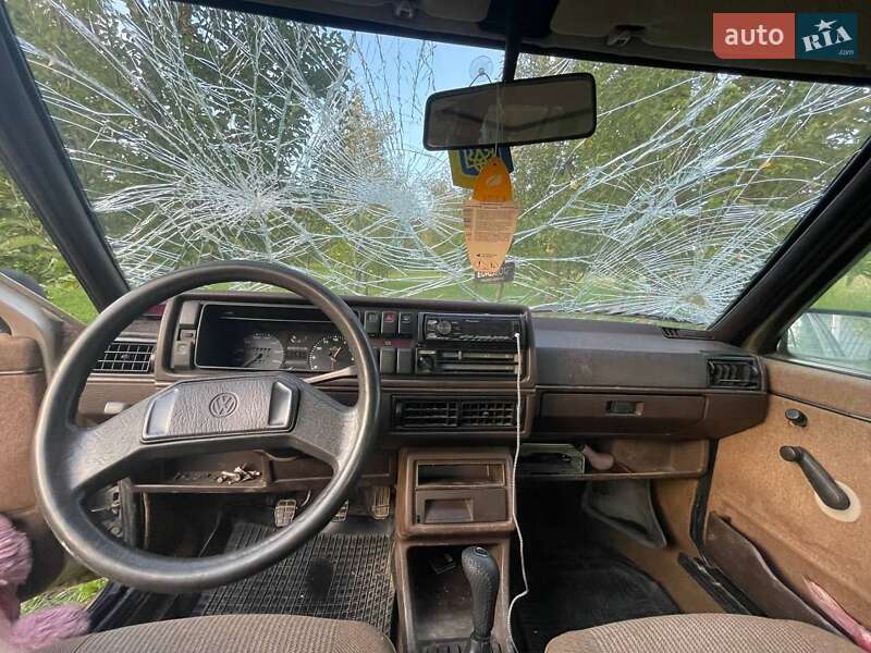 Седан Volkswagen Jetta 1987 в Колинковцах