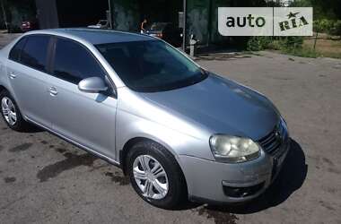 Седан Volkswagen Jetta 2006 в Запоріжжі