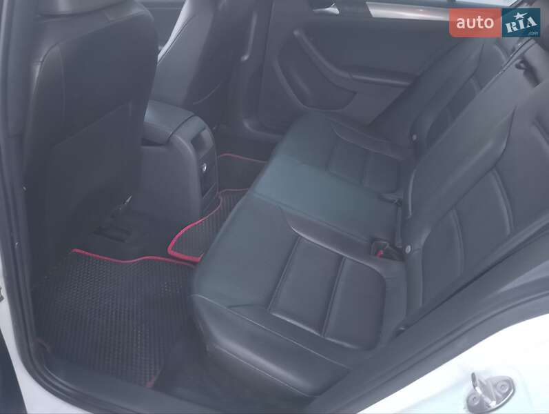 Седан Volkswagen Jetta 2015 в Шостці