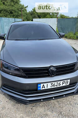 Седан Volkswagen Jetta 2015 в Фастові