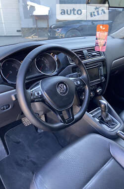 Седан Volkswagen Jetta 2014 в Львове