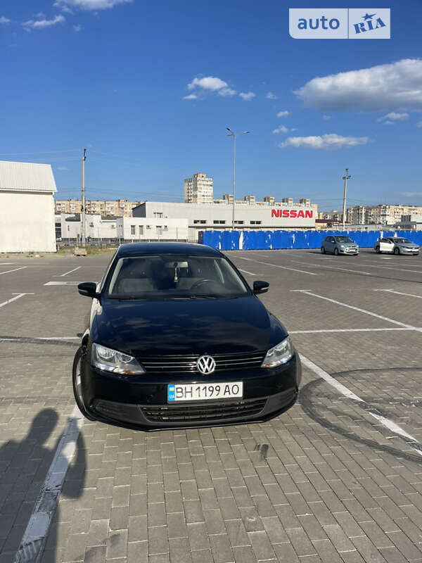 Седан Volkswagen Jetta 2012 в Одесі