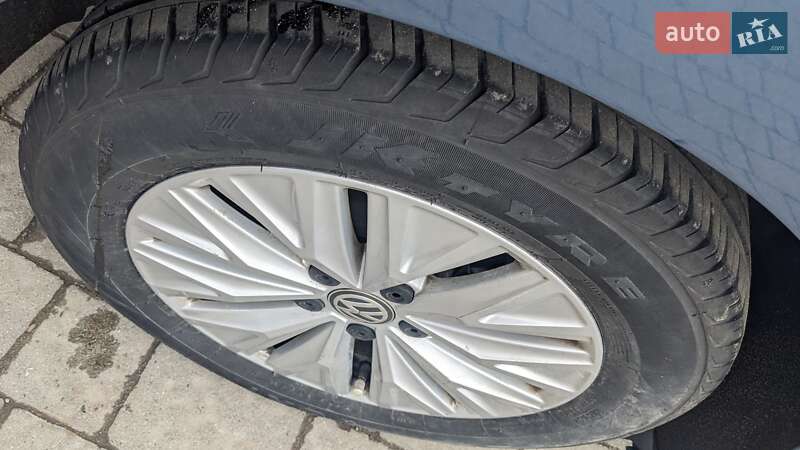 Седан Volkswagen Jetta 2019 в Стрые