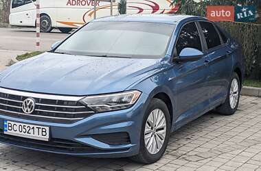 Седан Volkswagen Jetta 2019 в Стрые