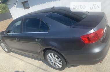 Седан Volkswagen Jetta 2012 в Броварах