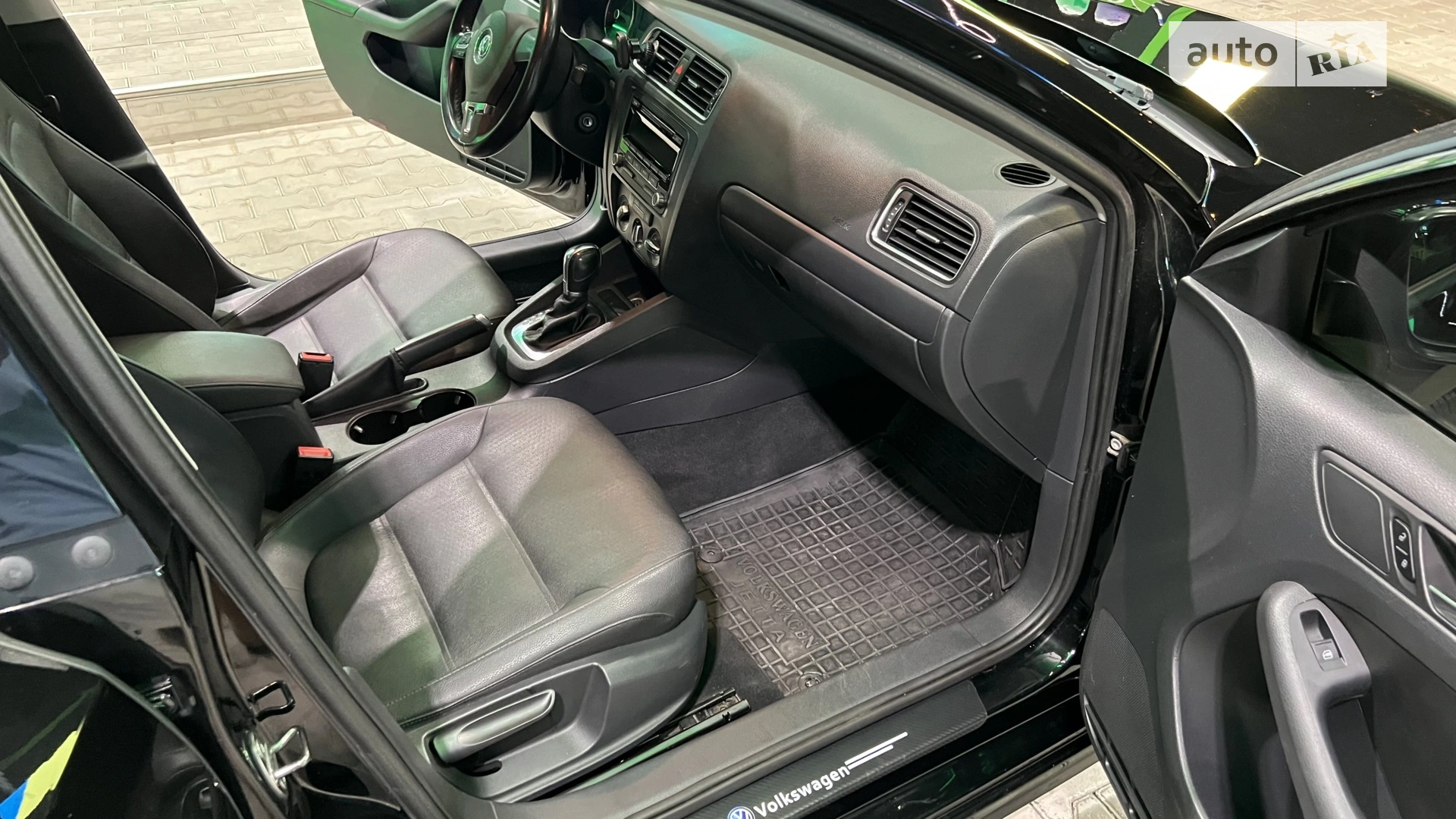 2011 Volkswagen Jetta - мініатюра 16