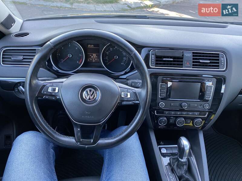 Седан Volkswagen Jetta 2015 в Черкасах