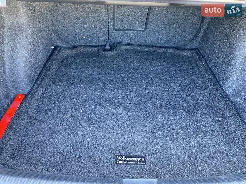 Седан Volkswagen Jetta 2015 в Черкасах