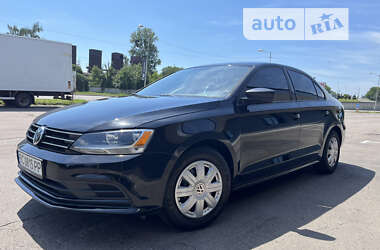 Седан Volkswagen Jetta 2016 в Львові