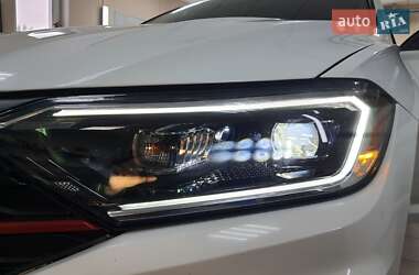 Седан Volkswagen Jetta 2019 в 