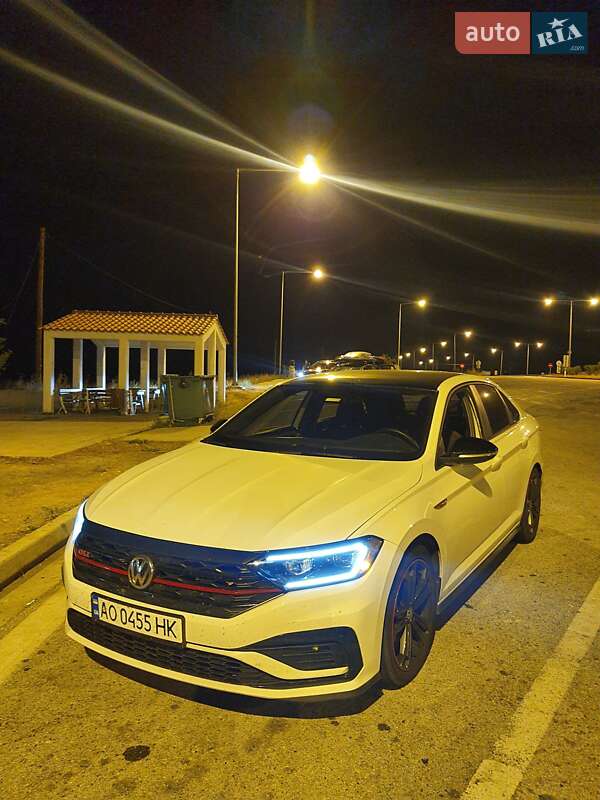 Седан Volkswagen Jetta 2019 в Киеве
