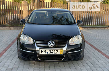 Седан Volkswagen Jetta 2005 в Старокостянтинові