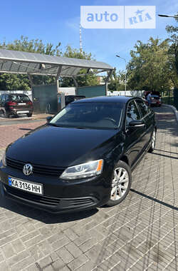 Седан Volkswagen Jetta 2012 в Києві