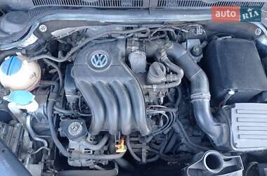 Седан Volkswagen Jetta 2013 в 