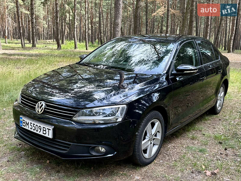 Седан Volkswagen Jetta 2014 в Сумах