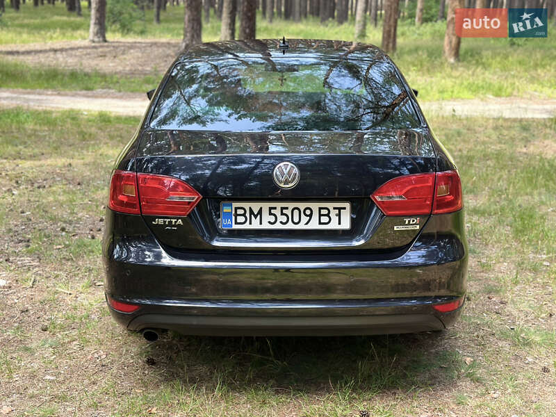 Седан Volkswagen Jetta 2014 в Сумах