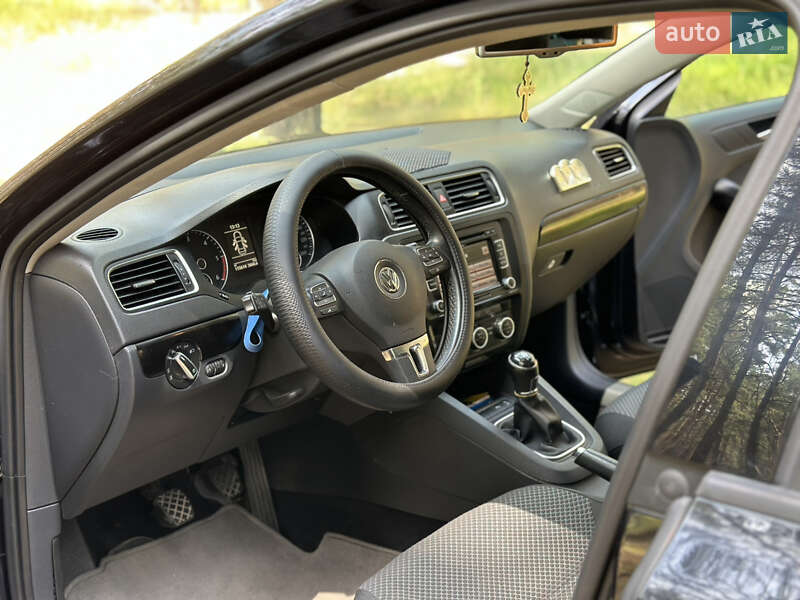 Седан Volkswagen Jetta 2014 в Сумах