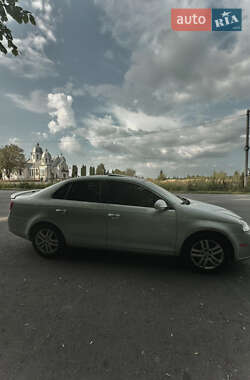 Седан Volkswagen Jetta 2006 в Львове