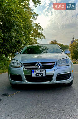 Седан Volkswagen Jetta 2006 в Львове