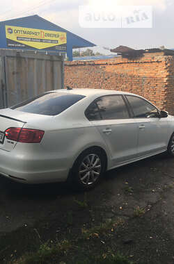 Седан Volkswagen Jetta 2012 в Києві