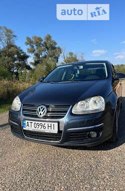 Седан Volkswagen Jetta 2008 в Снятині