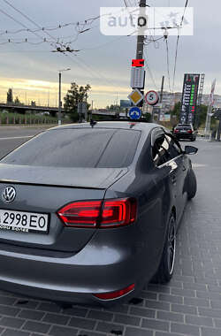 Седан Volkswagen Jetta 2013 в Кропивницькому