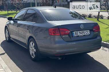 Седан Volkswagen Jetta 2011 в Днепре